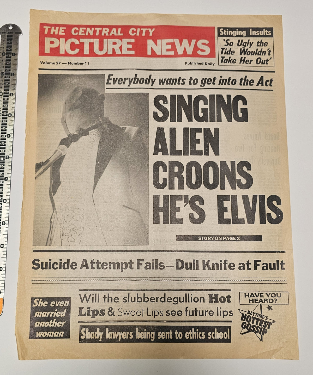 The Flash (CBS TV, 1990-91) Central City Picture News Tabloid Newspaper