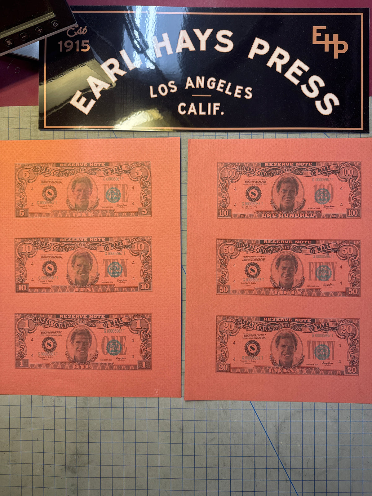 Total Recall (1990) - 2 Pages of Uncut Money