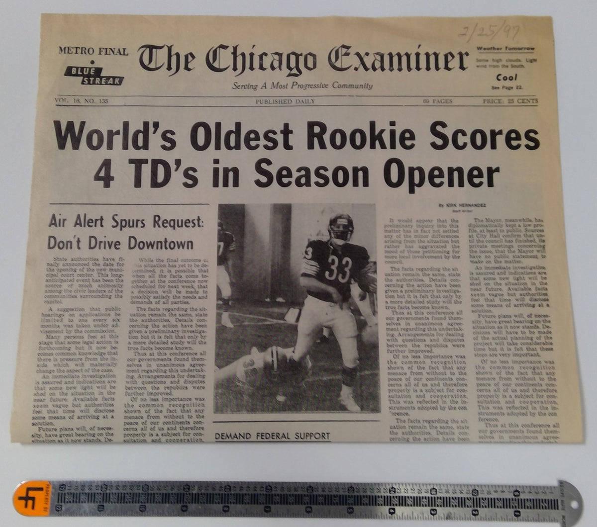 Married With Children (Fox TV 1987-97) 'Four Touchdowns' Prop Newspaper