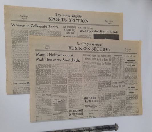 Star Trek: Deep Space Nine (TV, 1993-99) Nog & Vic's 'Paper Moon' Prop Newspapers